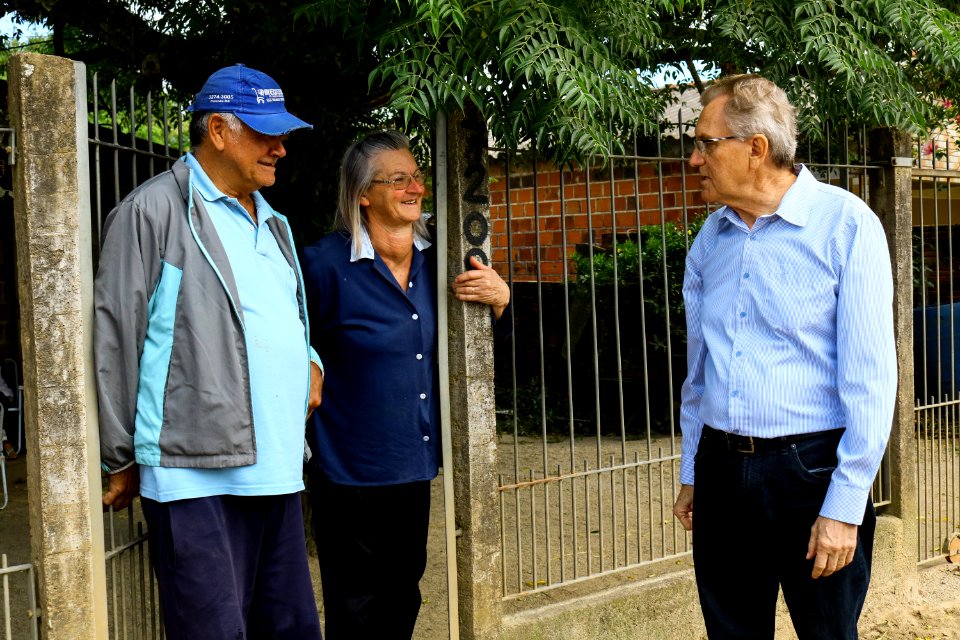 25.03.2019 - Vice-prefeito Idemar e secretário Roberto Ramalho visitam obras Rua Theodoro Born - Foto Michel Corvello