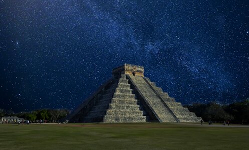 Pyramid in mexico milky way night chichen itza photo