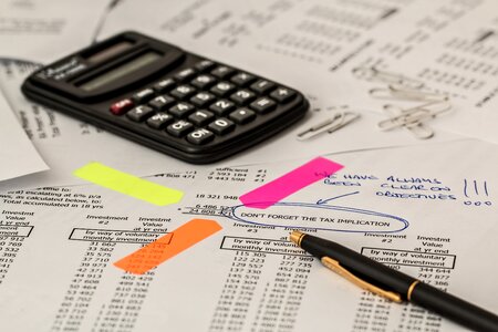 Finance accounting pen photo