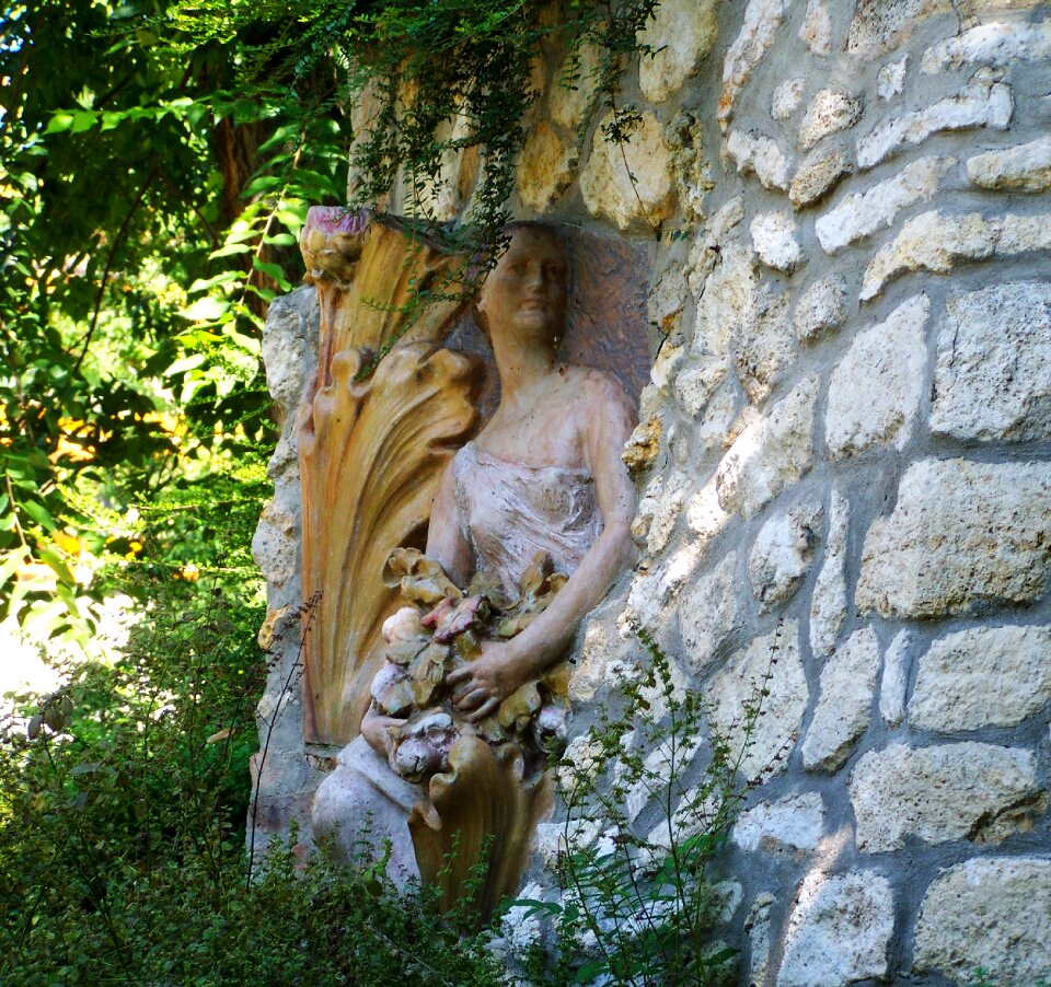 Female figure zsolnay cultural quarter pecs