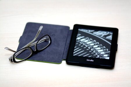 Device glasses e-book photo