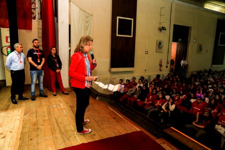 09.10.2018 - Prefeita Paula Mascarenhas durante palestra aos alunos do 9° ano do Colégio Gonzaga - Foto: Gustavo Vara