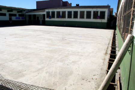 05.09.2018 - Obra na Emef Alcides de Mendonça - Foto Marcel Ávila