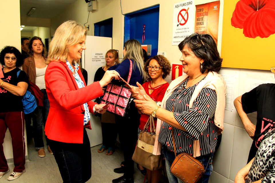 19.10.2018 - Prefeita Paula Mascarenhas realiza o lançamento da Caderneta da Mulher Pelotense na  UBS Salgado Filho - Foto: Gustavo Vara
