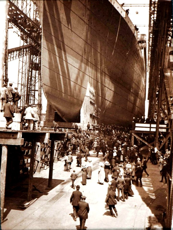 Titanic bow launching