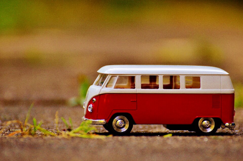 Model car vw bus red