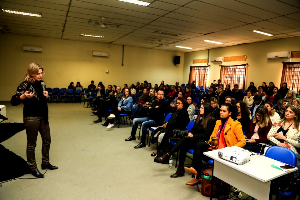 12.09.2018 - Prefeita Paula Mascarenhas realiza palestra sobre o  Pacto Pelotas pela Paz no I Seminário de Conselho de Gestores de Assistência Social da Azonasul - Foto: Gustavo Vara