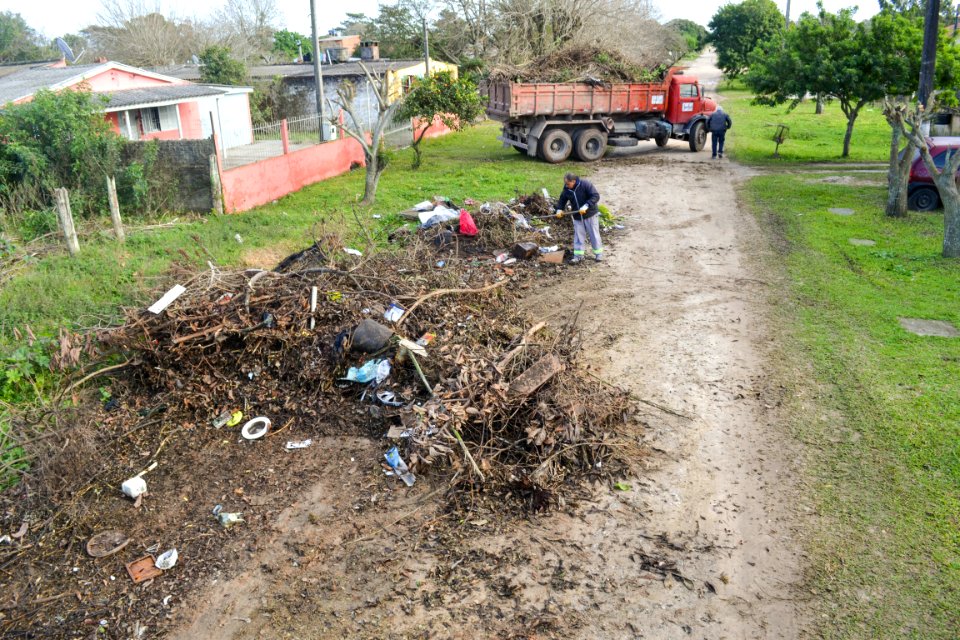 Limpeza mutirão Barro Duro Foto Janine Tomberg (16)-2