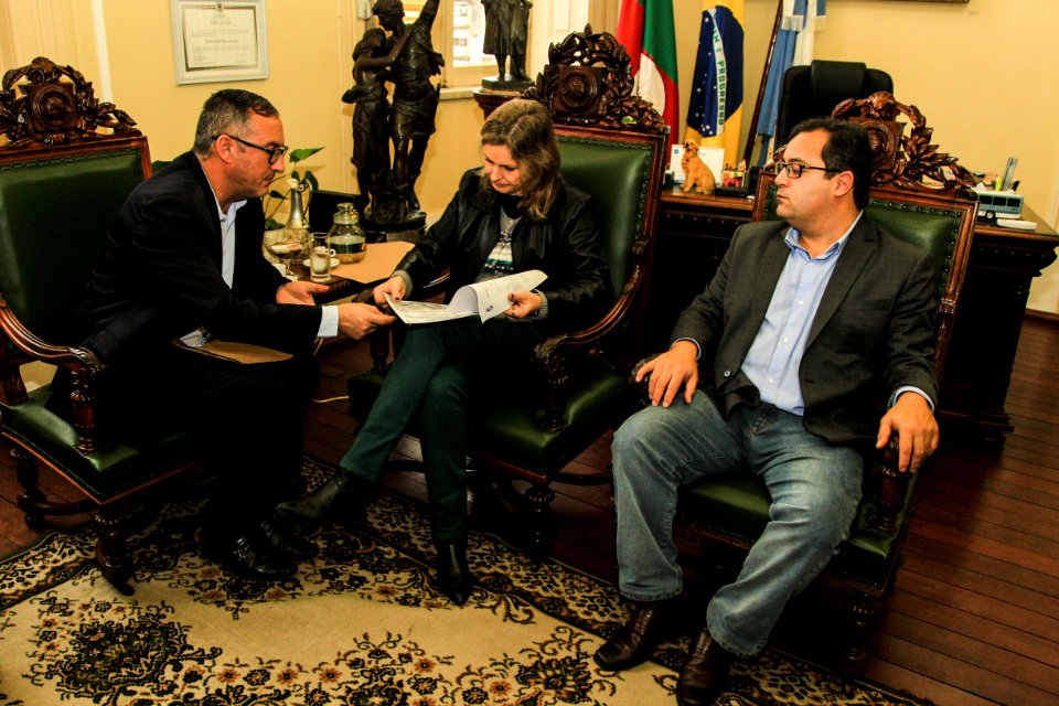 20.07.2018 - Prefeita Paula Mascarenhas em reunião com o Vereador Marcola - Foto: Gustavo Vara