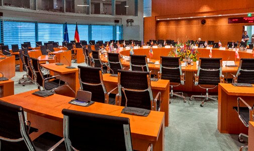Summit kriesengipfel government