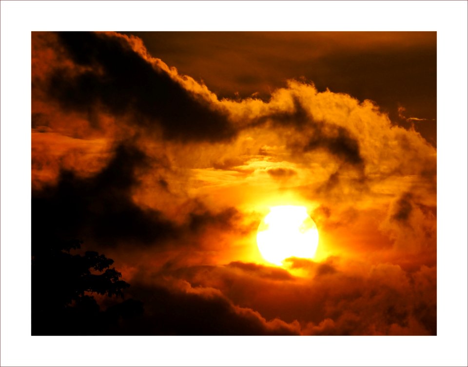 Sunset with extraordinary brightness and heat