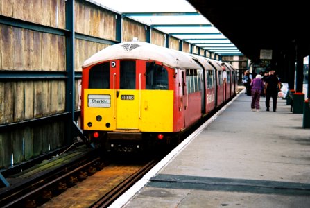 1938 stock unit 008 at Ryde Pier Head photo