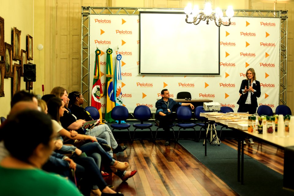 13.04.2018 - Prefeita Paula Mascarenhas  participa de café da manhã com novas equipes da Estratégia de Saúde da Família - Foto: Gustavo Vara