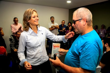 13.04.2018 - Prefeita Paula Mascarenhas    no lançamento da ampliação da cobertura da Estratégia Saúde da Família para 80% e lançamento da 4 edição do Saúde no Ônibus, que desta vez divulgará Histórias de Vida e Superação contatos por anônimos - Foto: Gus