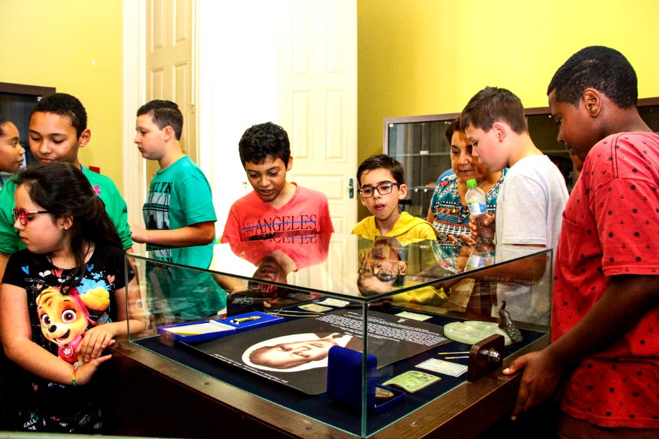 23.11.2017 - Prefeito em exercício Idemar Barz recebe alunos da Escola Fernando Osório que visitam o Paço Municipal