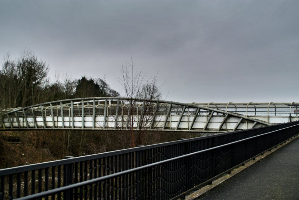 Footbridge over the Quarry and Redhill railway lines