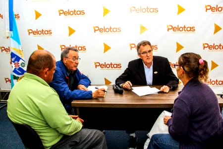 23.11.2017 - Prefeito em exercicio Idemar Barz em audiências publicas individuais do projeto O Vice-Prefeito Recebe