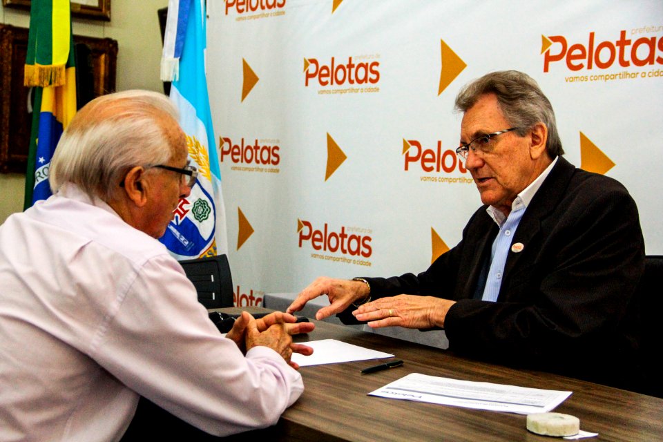 23.11.2017 - Prefeito em exercicio Idemar Barz em audiências publicas individuais do projeto O Vice-Prefeito Recebe