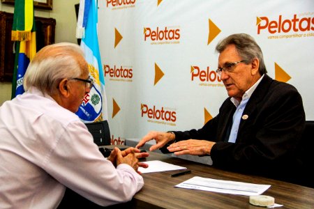 23.11.2017 - Prefeito em exercicio Idemar Barz em audiências publicas individuais do projeto O Vice-Prefeito Recebe