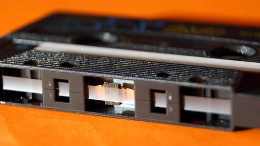 Magnetband detail close up