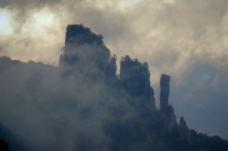 Pays de l'Albanais Les Tours Saint-Jacques vues depuis la commune d'Héry-sur-Alby photo