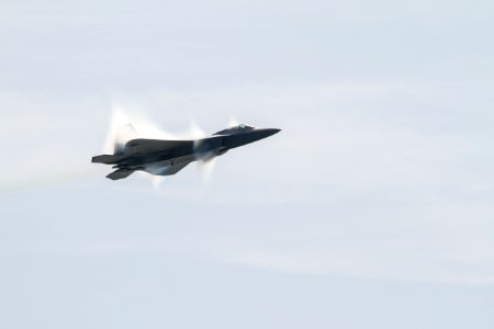 F-22A Raptor 9 vapor cone photo