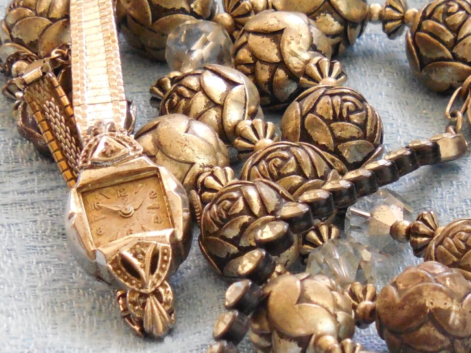 Gold metal silver