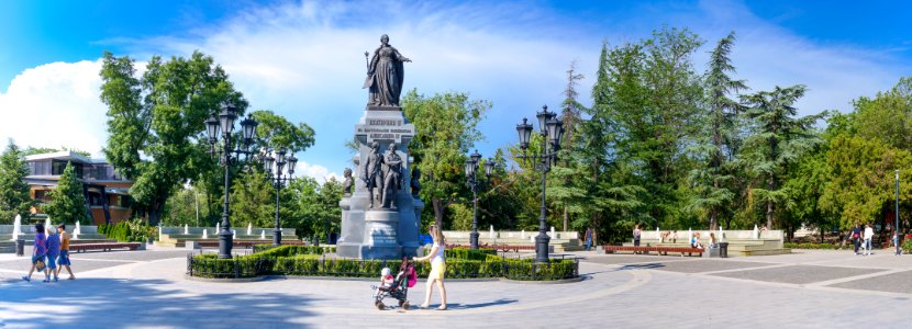 Monument to Empress Catherine II in the city of Simferopol (Памятник императрице Екатерине II в городе Симферополь)