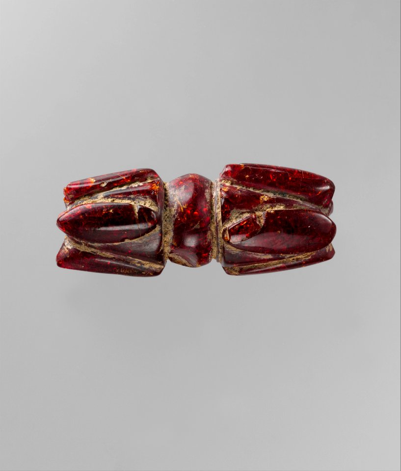 Pendant: addorsed lotus blossoms/ thunderbolt?