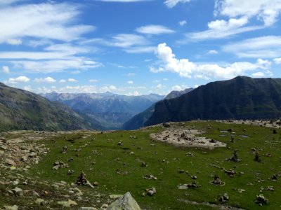 Cairns en aval du lac Palluel