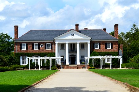 Boone Hall Plantation & Gardens
