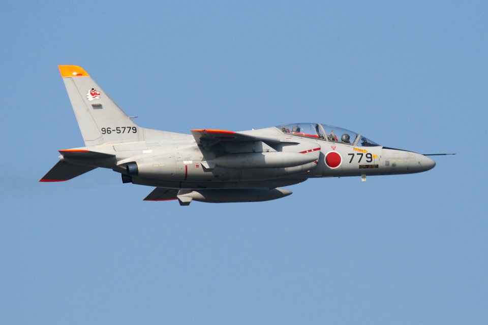 6588 T-4 96-5779:779, 304 Hikotai:8 Kokudan