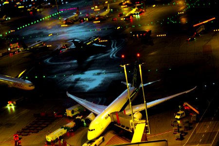 Flughafen Knuffingen bei Nacht photo