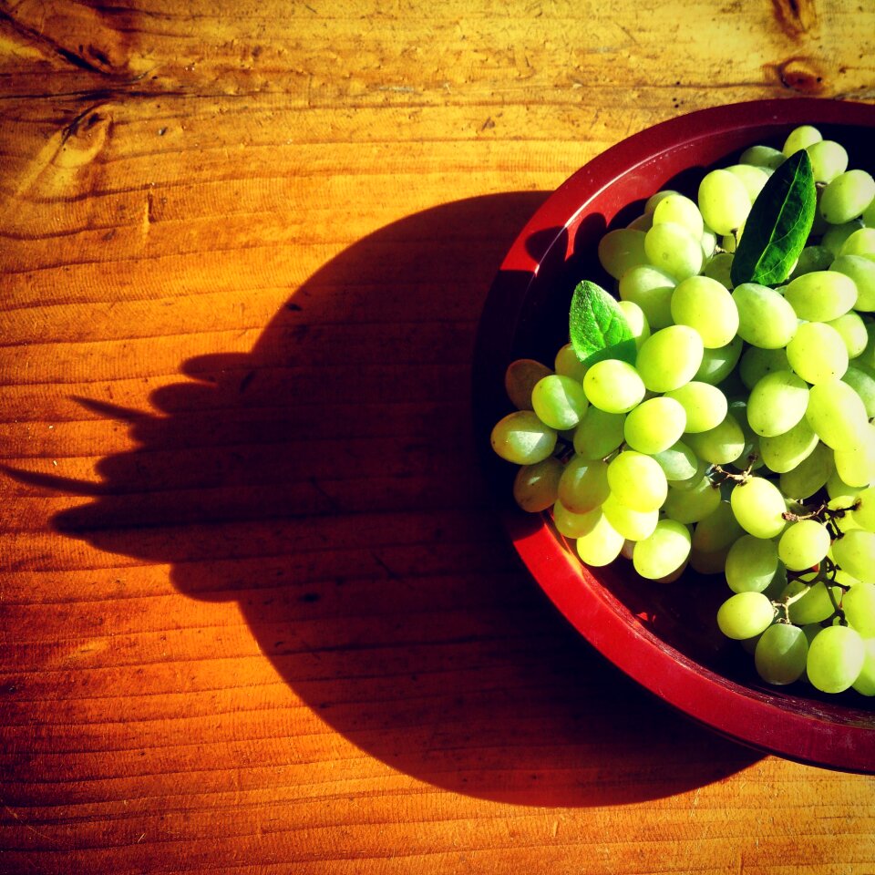 Basket chartreuse grapes
