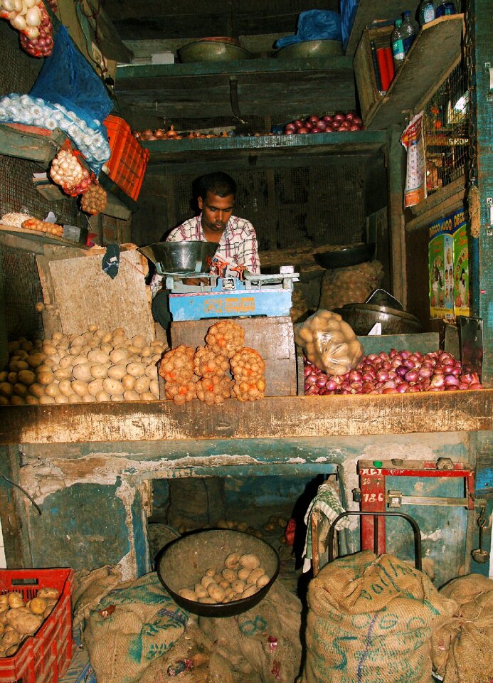 Market work poverty