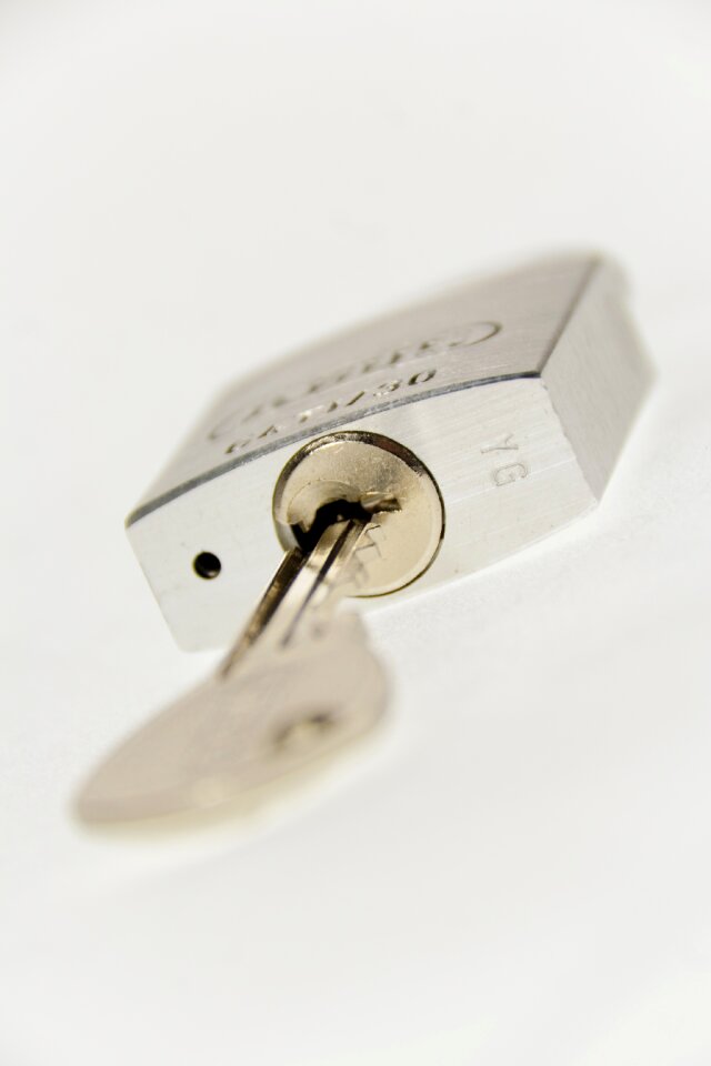 Padlock closed close