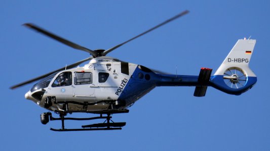 Airbus Helicopters H135P-3 Polizei Bayern D-HBPG - Links