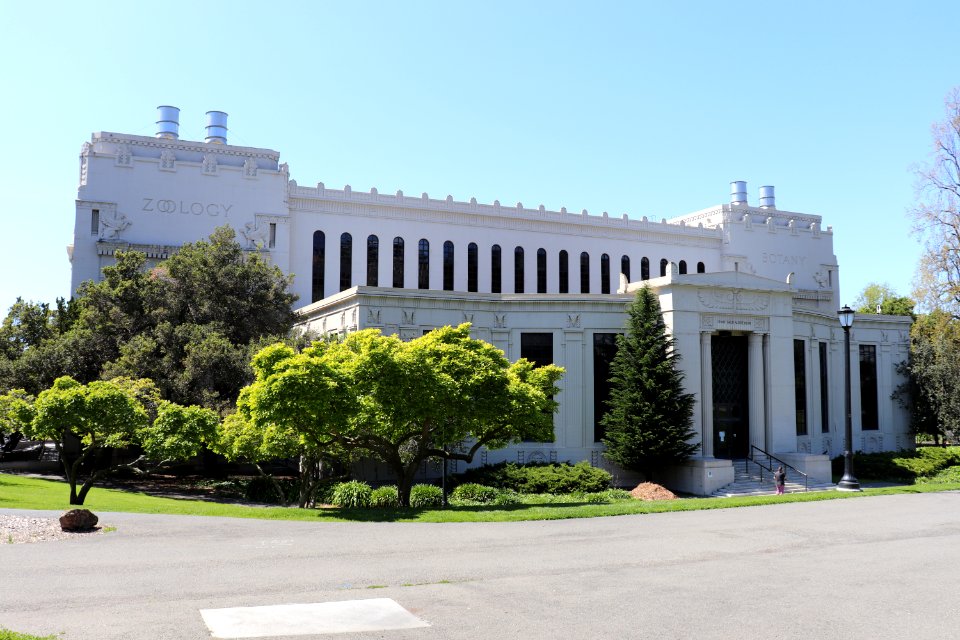 Valley Life Sciences Building