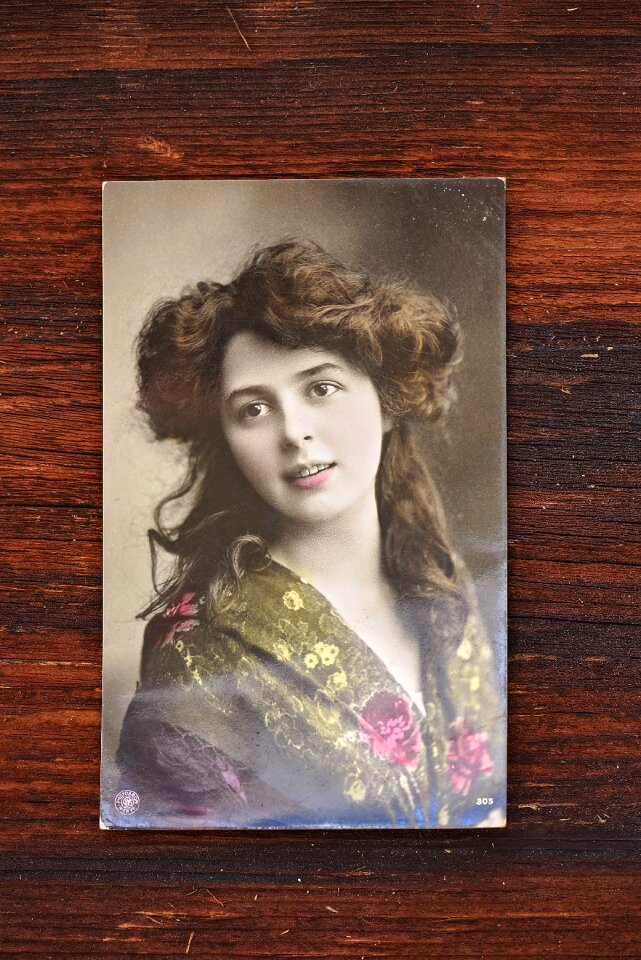 Antique photo woman