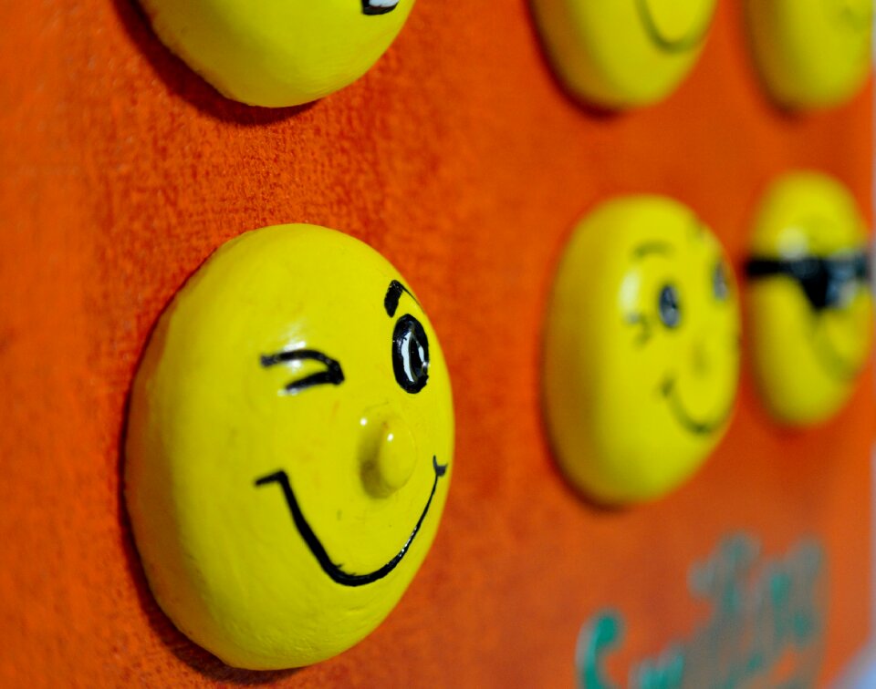 Emoticon smilies yellow