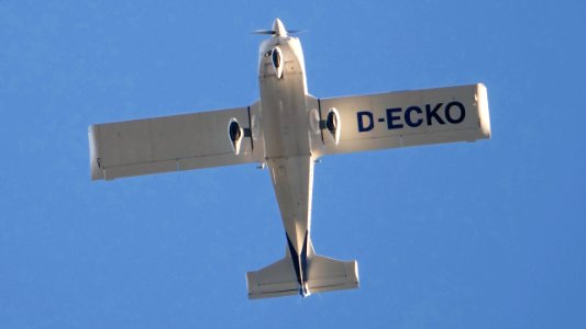 Grumman American AA-5 Traveler  D-ECKO