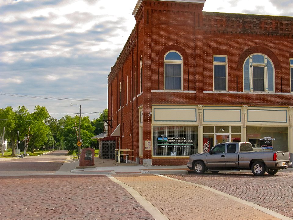 K10 Smith Hotel site, SW corner with marker