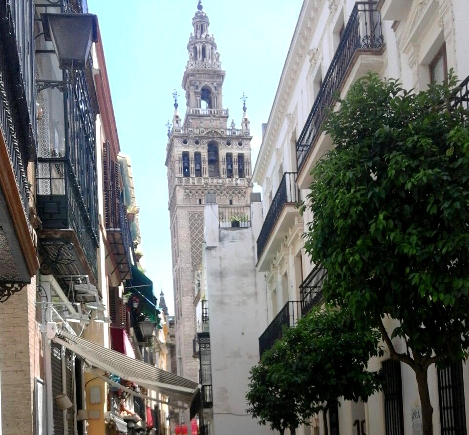 Giralda desde la calle Placentines