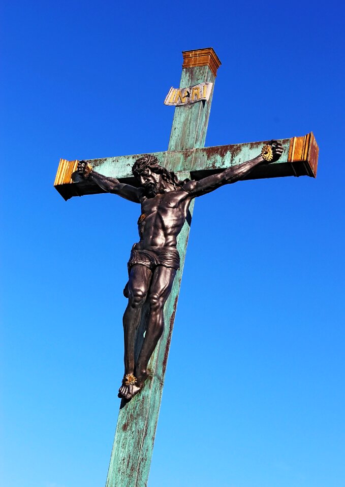 Cross sky sand