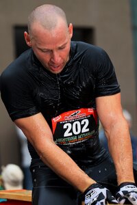 Mudrun extreme running strongman