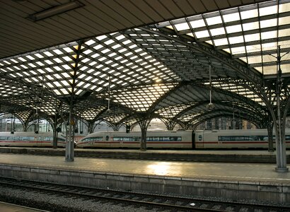 Platform intercity express
