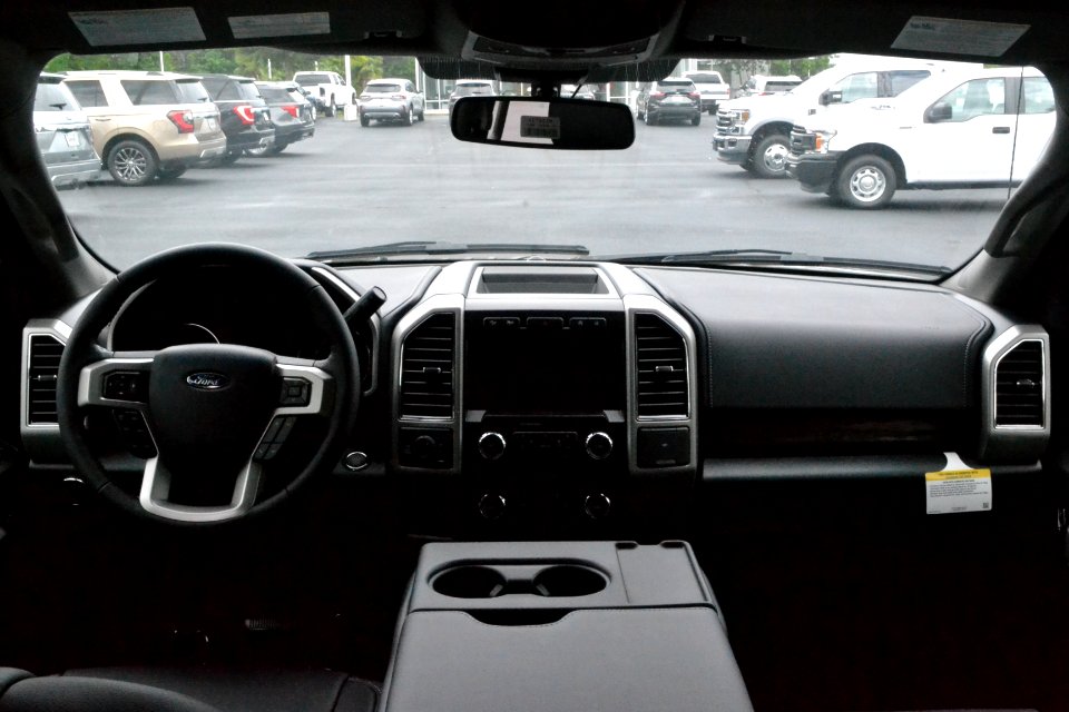 2020 Ford F-150 Lariat interior