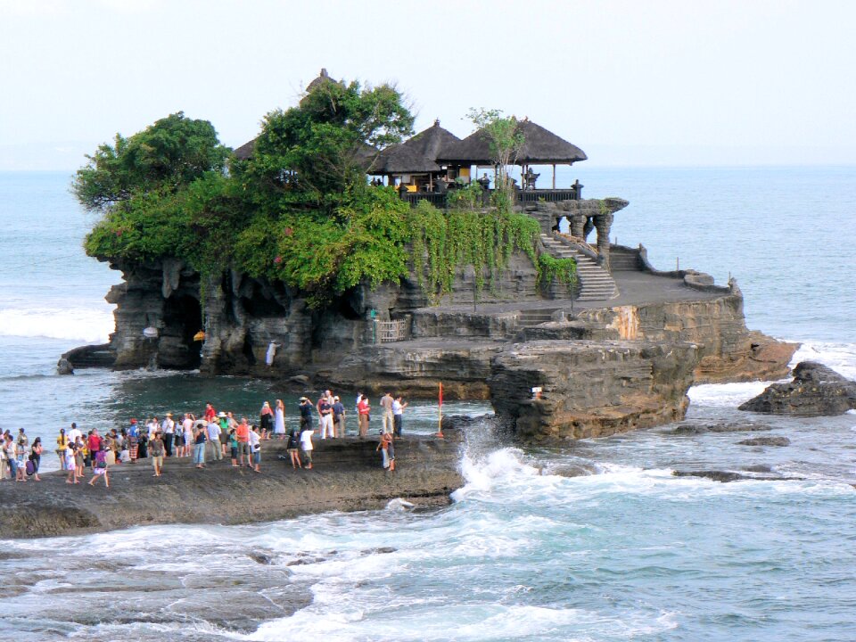 Bali temple tanah lot