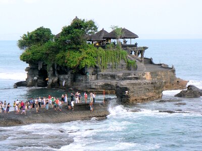 Bali temple tanah lot photo