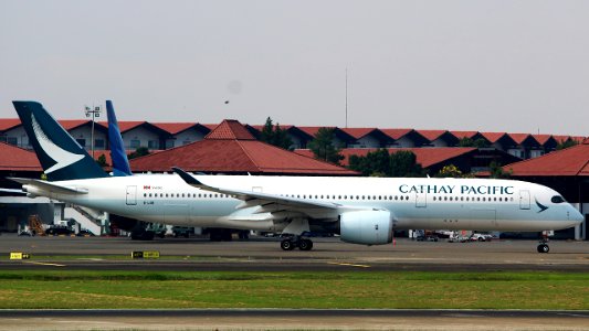 Cathay Pacific Airbus A350 B-LRB photo